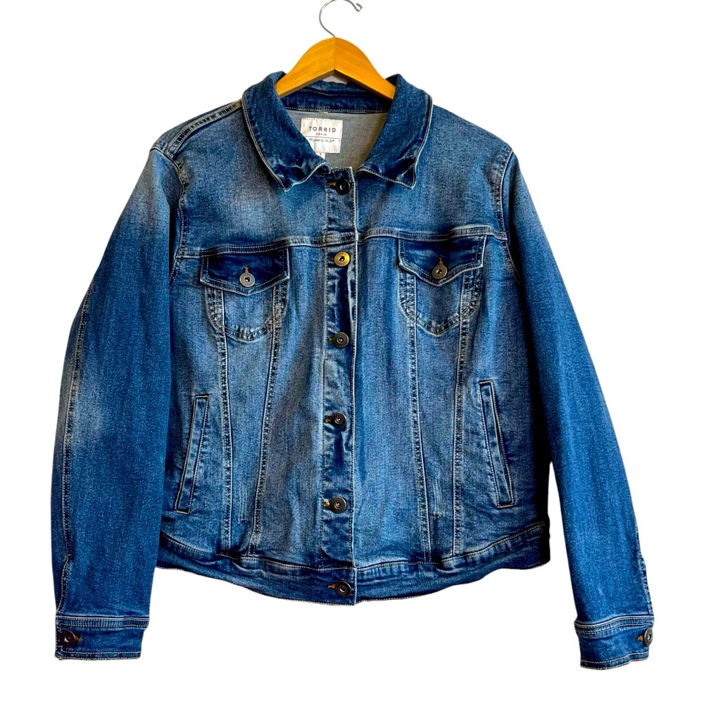 Torrid Size 1 Denim Jean Trucker Jacket XL 1X